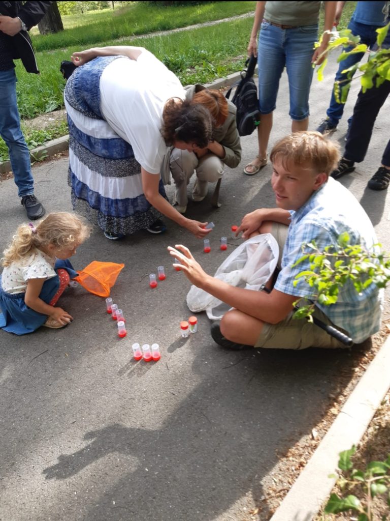 Čmeláci PLUS - Procházka po zahradách ČSOB - Foto Paulína Jirsová (1)